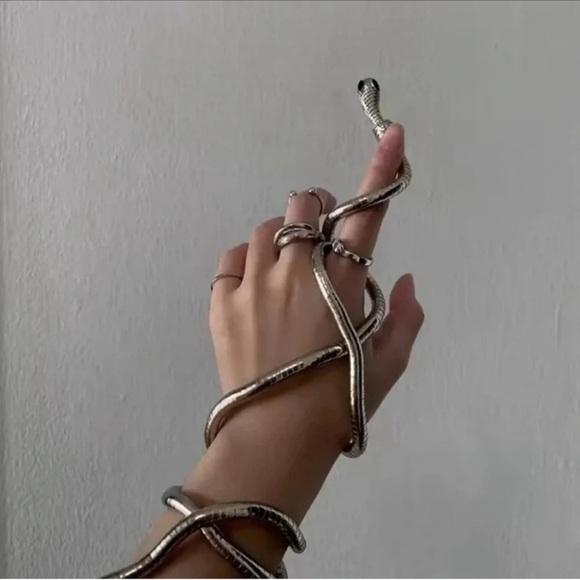 Serpenti Silver Metallic Magic Snake Cool Bendy Multilayer Necklace - Picture 3 of 4